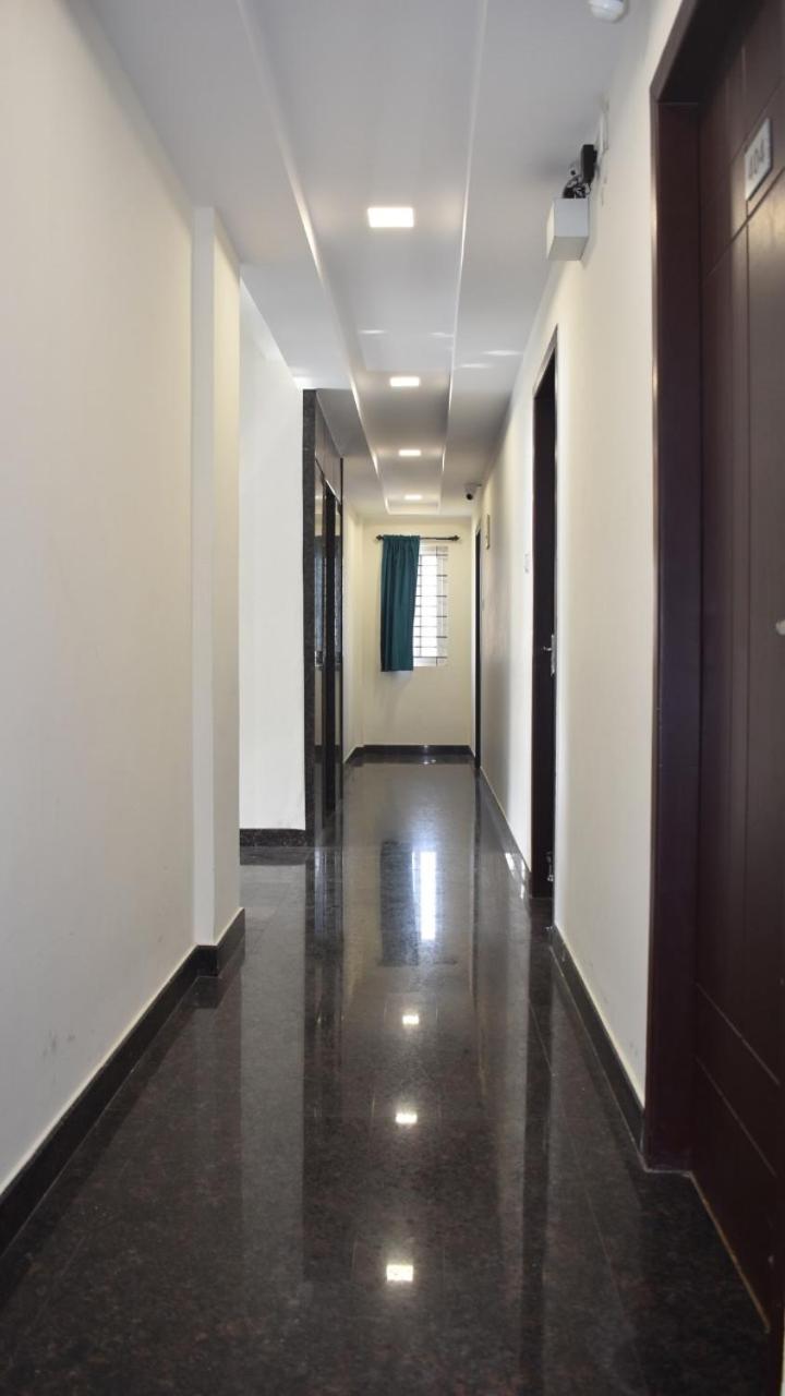 Symphony Suites Bangalore Exteriör bild